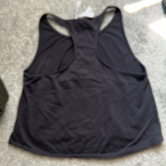 Adidas tank top size medium lightly worn - Picture 2 of 2